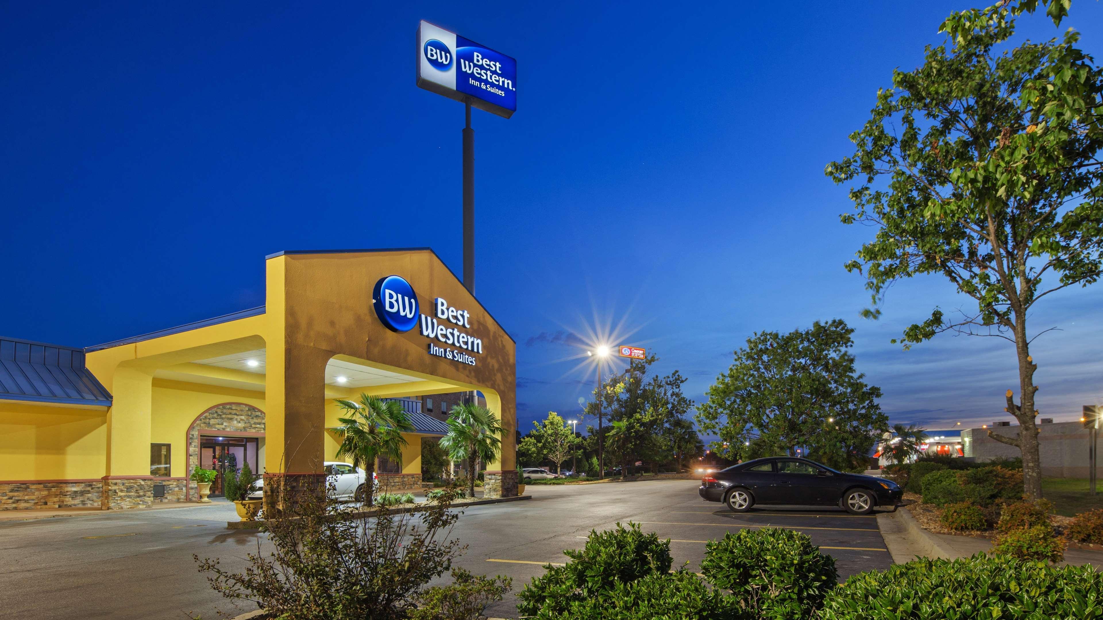 Best Western Inn&Suites Byron Exterior foto